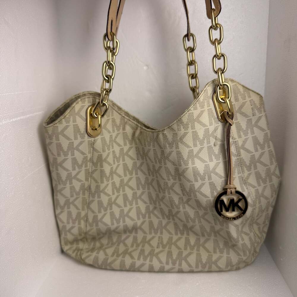 Michael Kors Jet Set Travel Chain Shoulder Bag in Vanilla Logo Coated Canvas